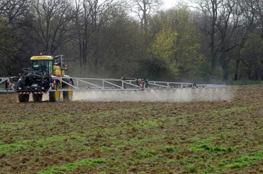 Pesticides: les ventes reculent en France pour la première fois depuis 2008